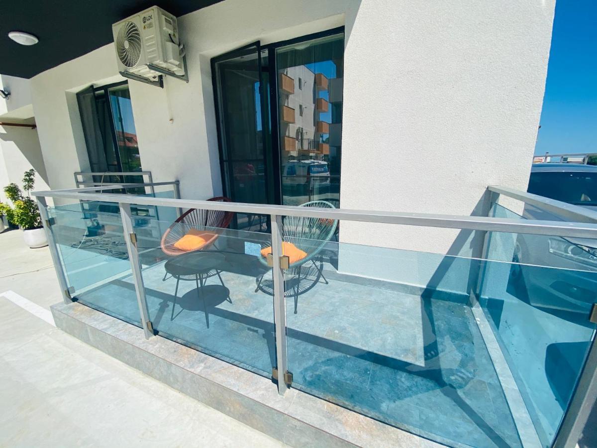 Beach Apartment By Mamaia Nord นาโวดาริ ภายนอก รูปภาพ