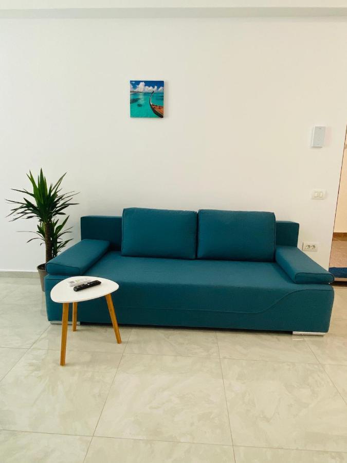 Beach Apartment By Mamaia Nord นาโวดาริ ภายนอก รูปภาพ