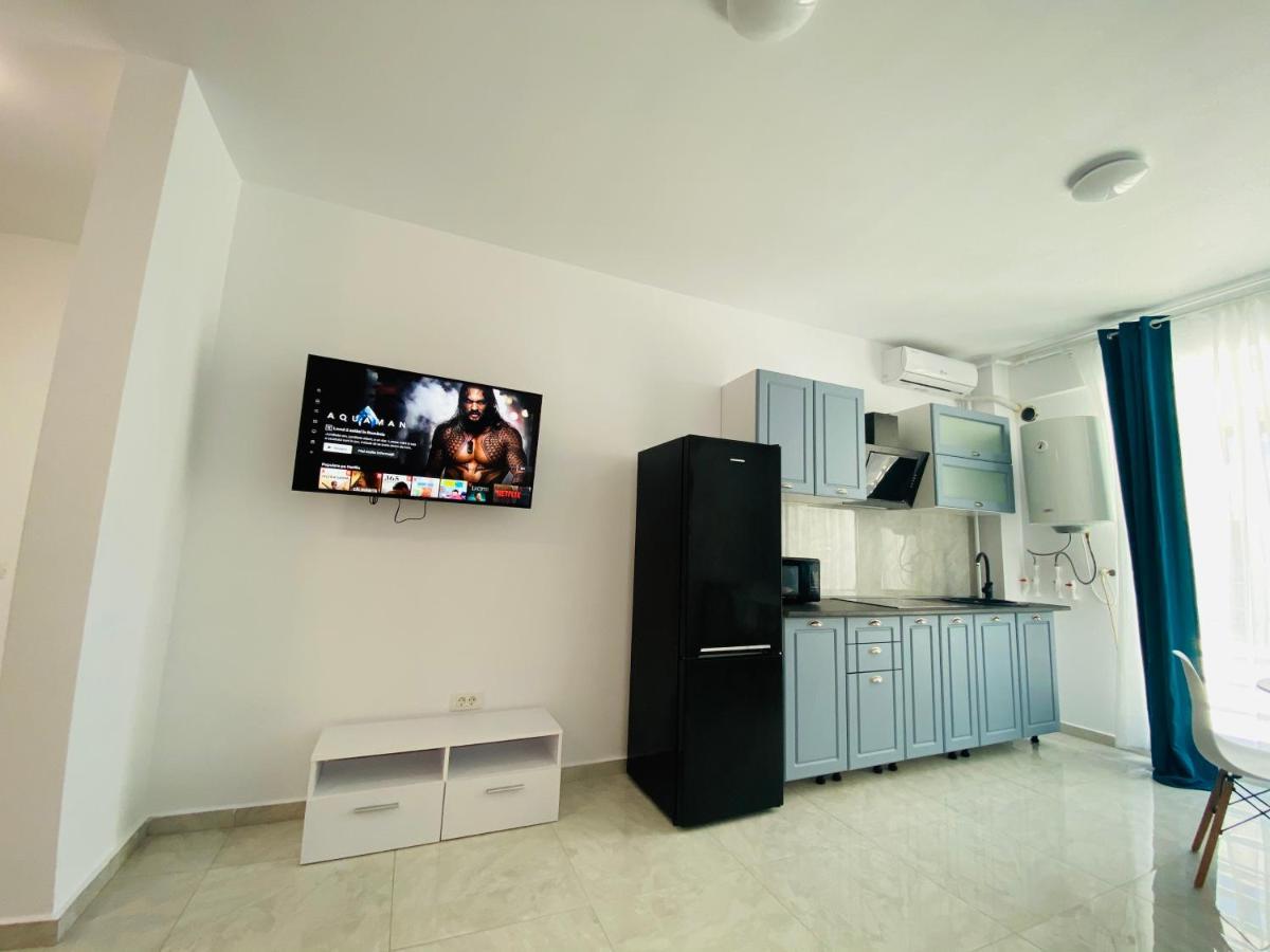 Beach Apartment By Mamaia Nord นาโวดาริ ภายนอก รูปภาพ