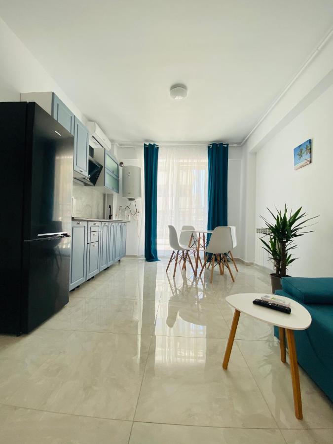 Beach Apartment By Mamaia Nord นาโวดาริ ภายนอก รูปภาพ