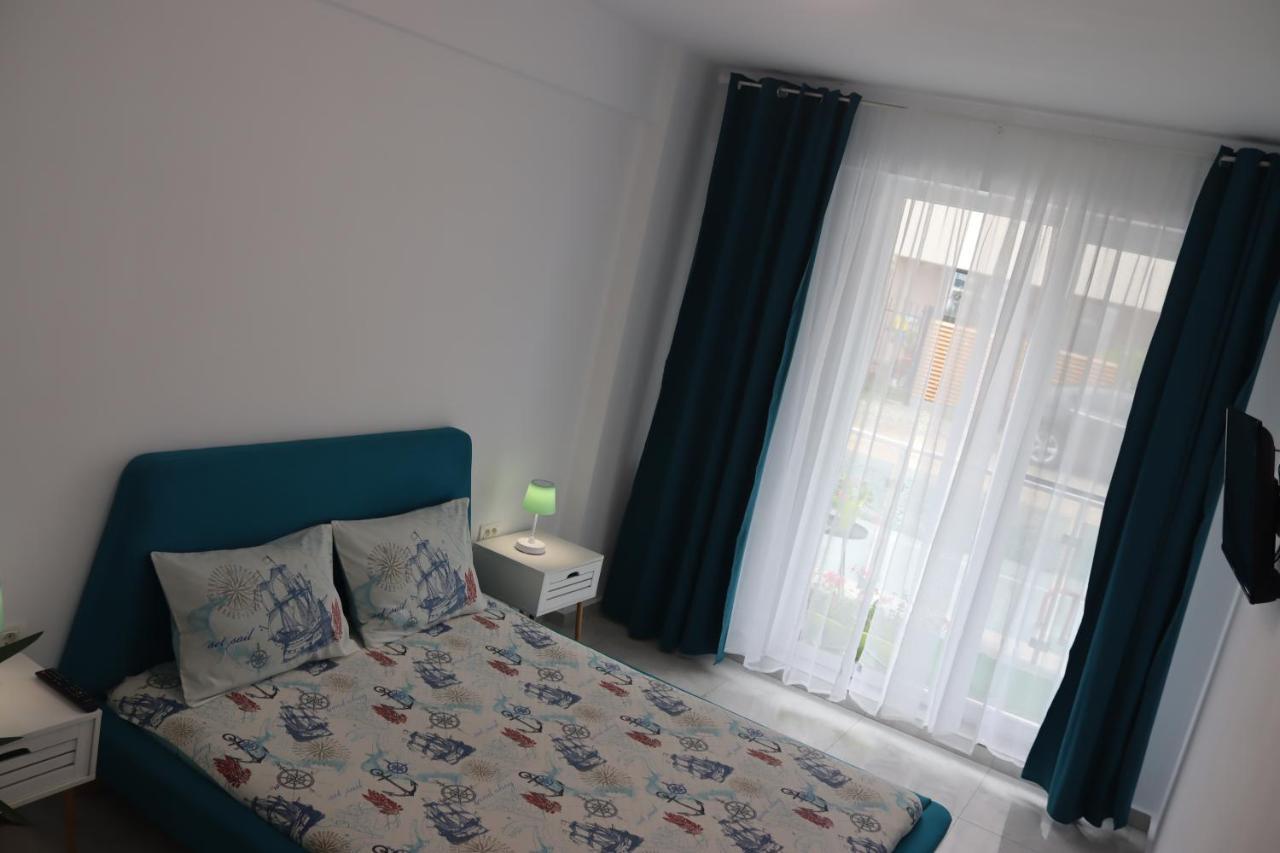 Beach Apartment By Mamaia Nord นาโวดาริ ภายนอก รูปภาพ