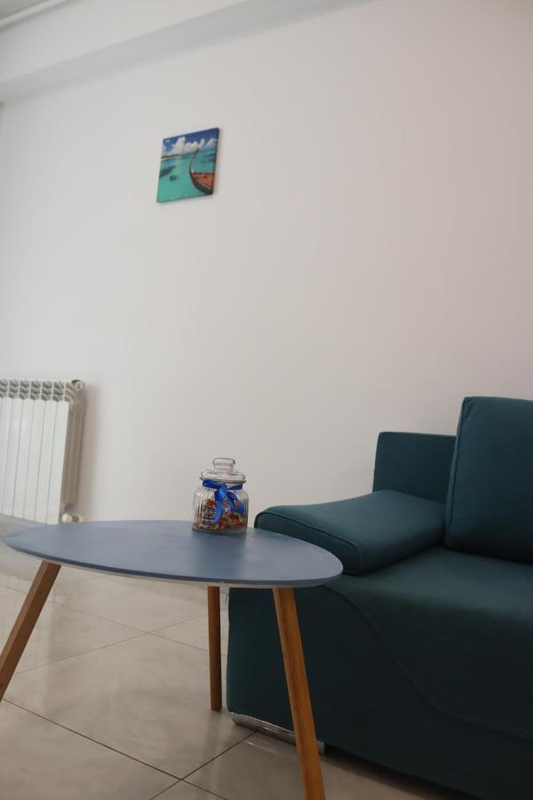 Beach Apartment By Mamaia Nord นาโวดาริ ภายนอก รูปภาพ