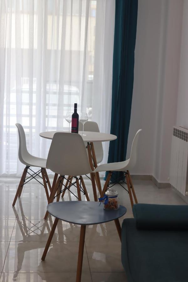 Beach Apartment By Mamaia Nord นาโวดาริ ภายนอก รูปภาพ