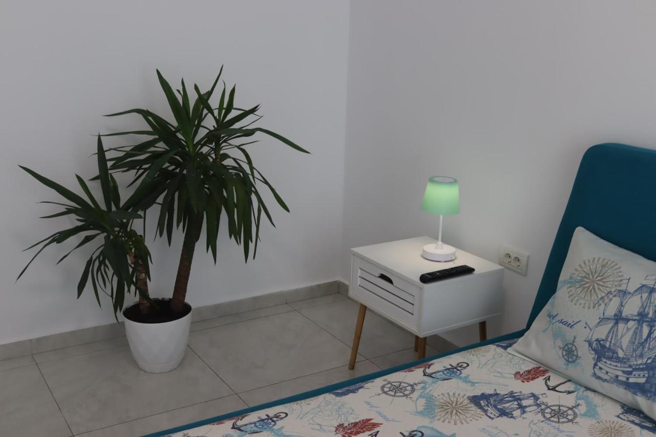 Beach Apartment By Mamaia Nord นาโวดาริ ภายนอก รูปภาพ