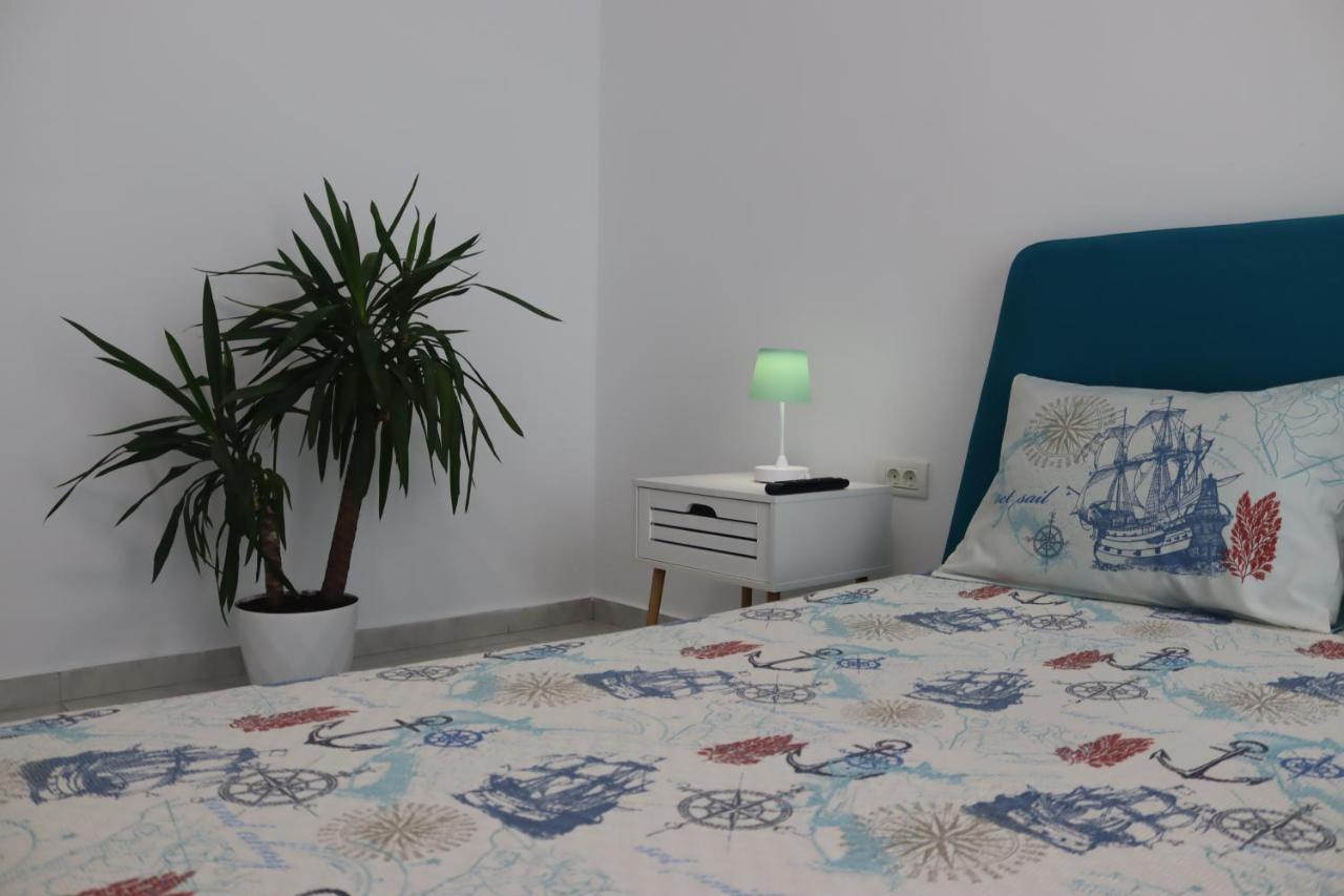 Beach Apartment By Mamaia Nord นาโวดาริ ภายนอก รูปภาพ
