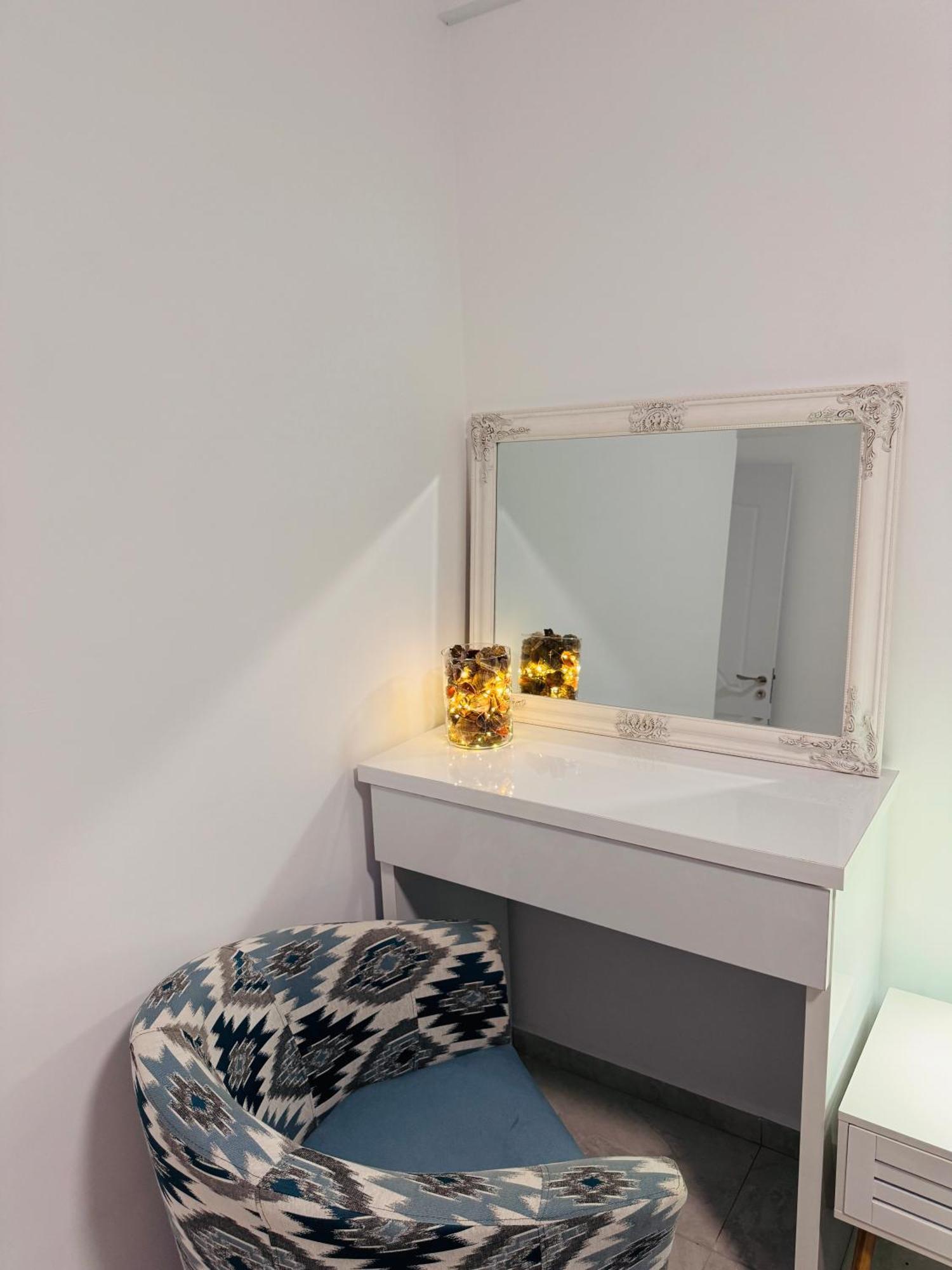 Beach Apartment By Mamaia Nord นาโวดาริ ภายนอก รูปภาพ